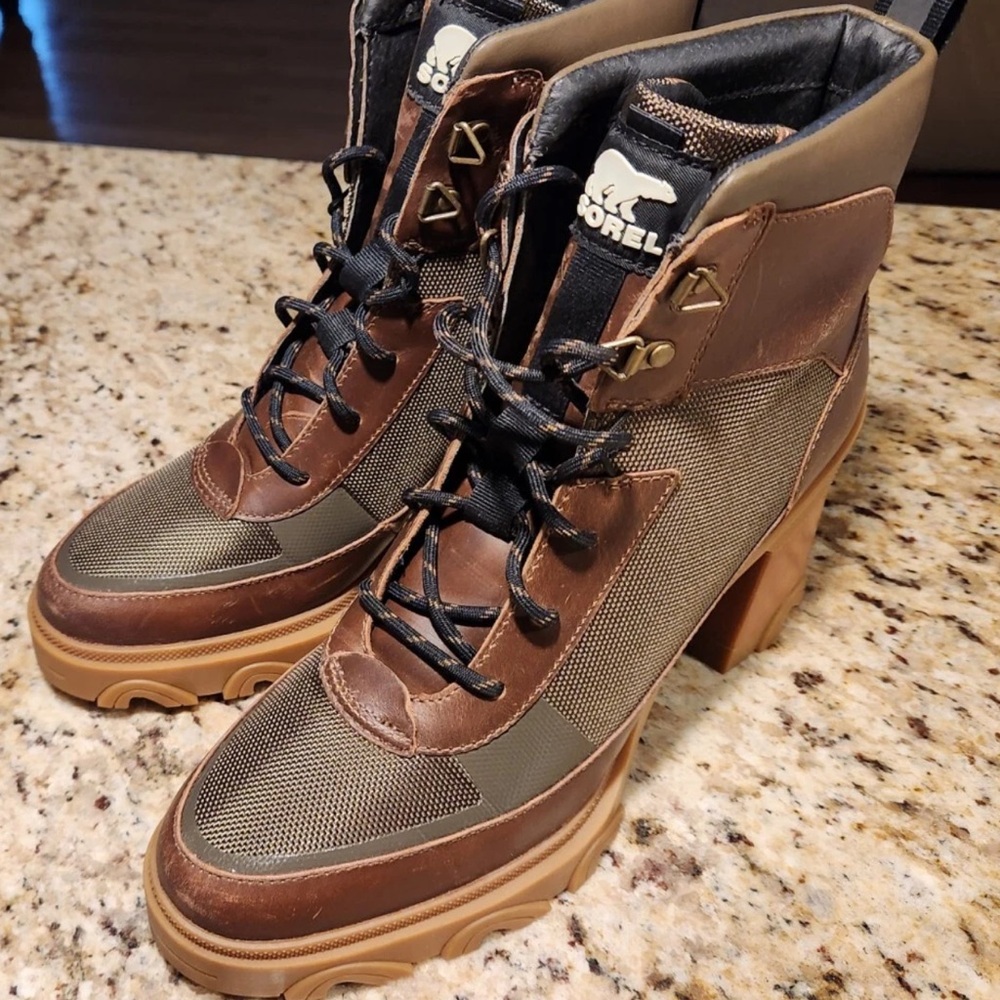 Sorel Women's Lace-Up Boots in Brown and Olive